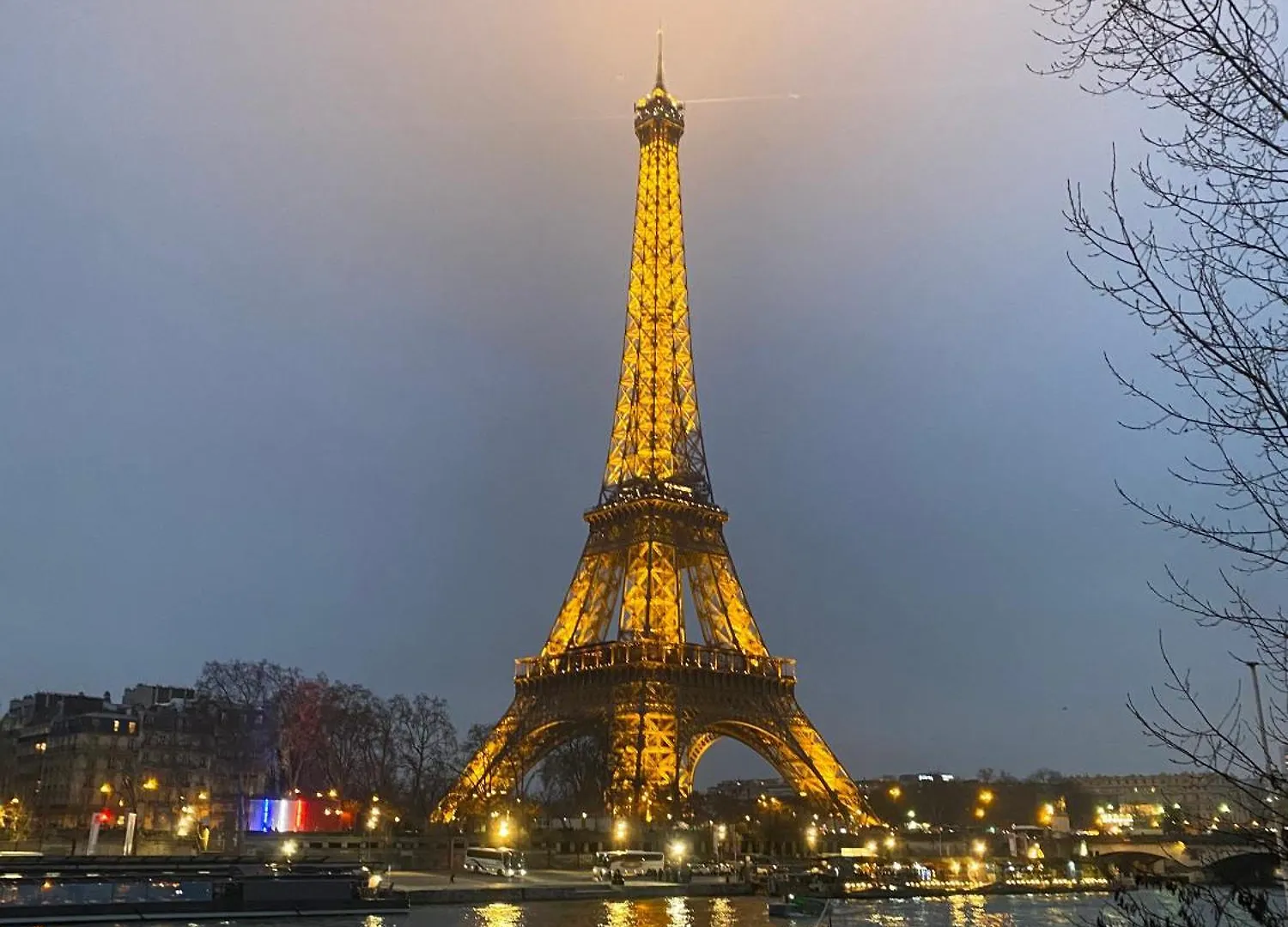Passy Tour Eiffel * Paris