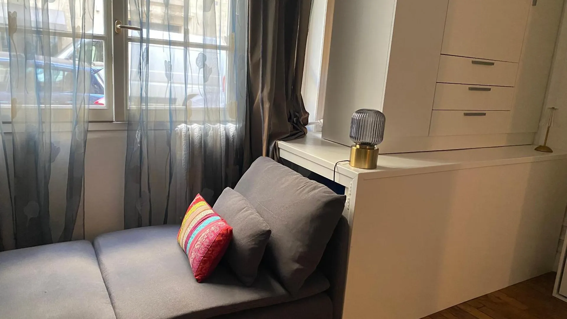 Passy Tour Eiffel Appartement *